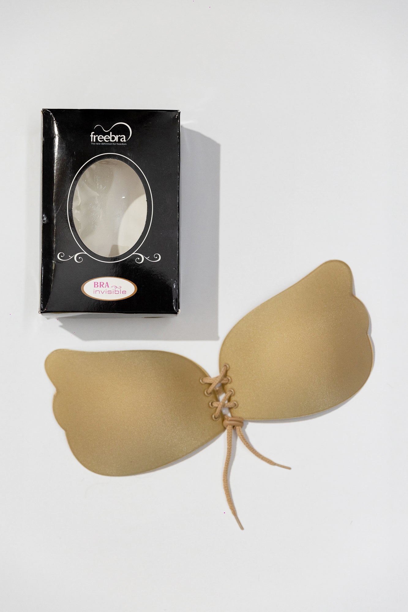 Freebra — Brassier Invisible Adhesivo con Cordón