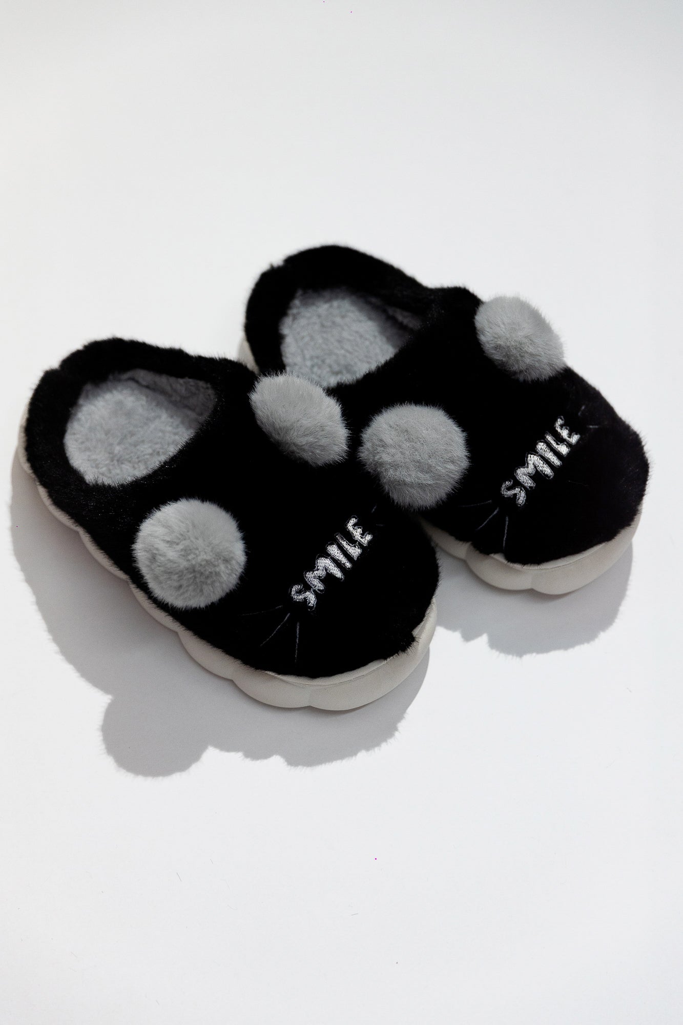 Pantuflas Smile Gatito con Pompones — 2 colores